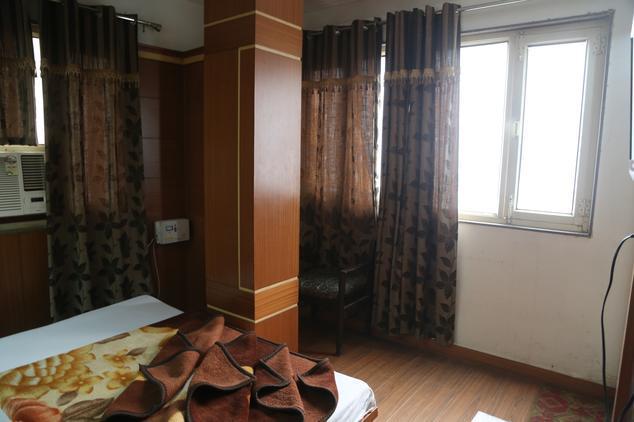White House Tourist Lodge Nueva Delhi Exterior foto