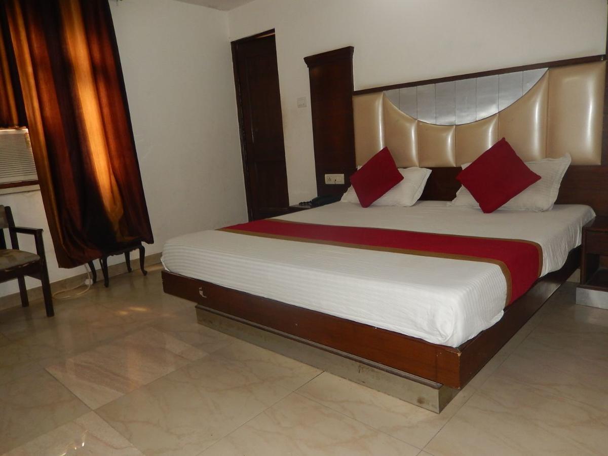 White House Tourist Lodge Nueva Delhi Exterior foto
